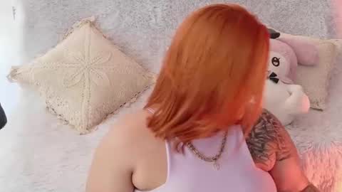 missevans_ online show from April 18, 7:58 pm