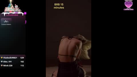 misskristel online show from December 19, 9:56 am