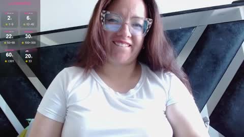 Snapshot of misslady__eva chatting on December 13, 12:17 pm eva online show from December 13, 12:17 pm