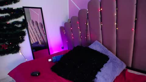 Miss Loise online show from December 29, 10:47 pm