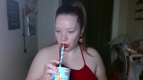 Miss Lola Luxxx aka your horny squirting girlfriend lola online show from March 16, 9:52 pm