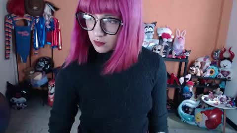 Miss Mia online show from February 9, 7:05 pm