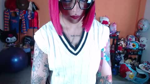 Miss Mia online show from November 20, 3:57 pm