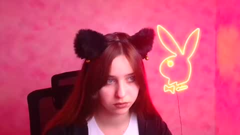 Mia online show from November 16, 12:38 pm