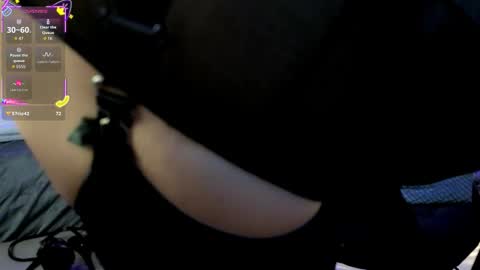 Mia online show from March 13, 9:05 pm