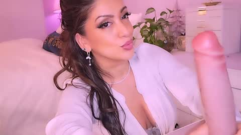 Mina online show from March 19, 5:56 am