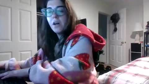 MissMona online show from April 2, 1:41 pm