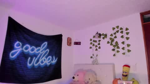  Natalie Texass indepedent model online show from March 19, 7:02 am