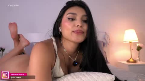 Fernanda Davila online show from June 4, 12:05 am