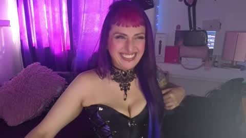       online show from September 25, 9:12 pm