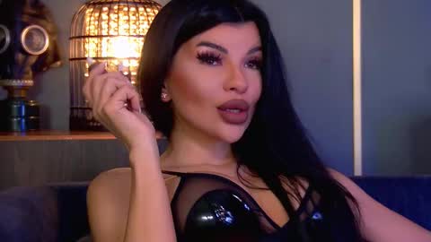 Elenia online show from January 8, 2:43 pm