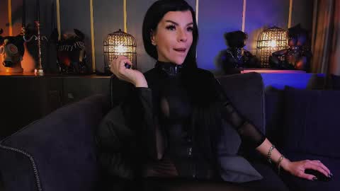 Elenia online show from March 7, 11:29 am