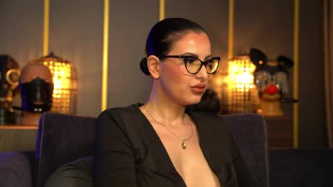 Mistress Kelly online show from March 1, 12:32 am