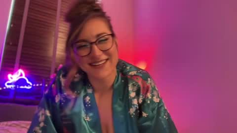 Miss X online show from April 10, 1:50 pm