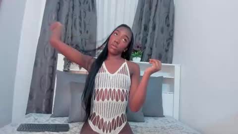 Snapshot of mistt_miaa chatting on October 12, 12:29 pm mistt_miaa online show from October 12, 12:29 pm