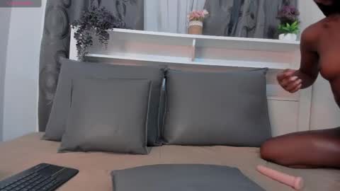 Snapshot of mistt_miaa chatting on October 8, 8:02 pm mistt_miaa online show from October 8, 8:02 pm