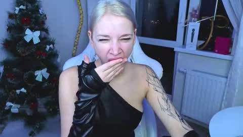 MistyXNight online show from December 5, 3:24 pm