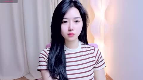 miu_999 online show from May 6, 4:27 am