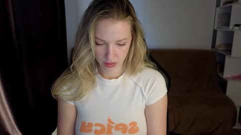 Lili online show from January 19, 7:15 am