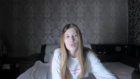 Lili online show from October 30, 10:49 am