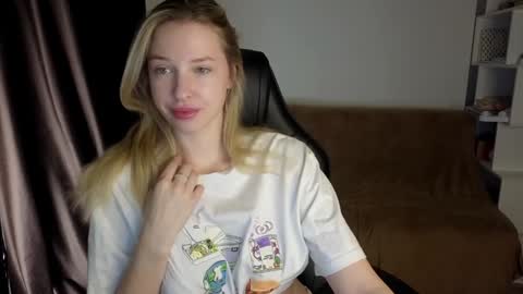 Lili online show from January 13, 5:33 am