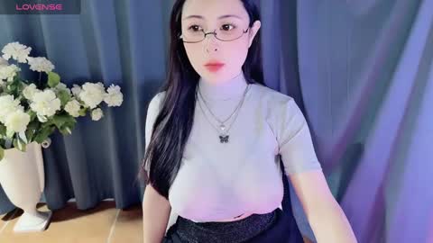 Snapshot of moli666 chatting on February 22, 1:44 am Alice online show from February 22, 1:44 am