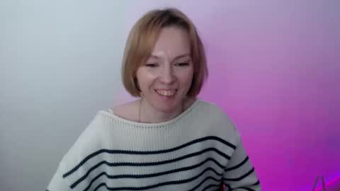 mollilove online show from April 27, 8:55 am