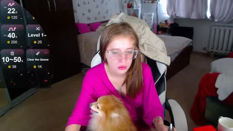 Molly Prvt is open online show from April 11, 7:45 am