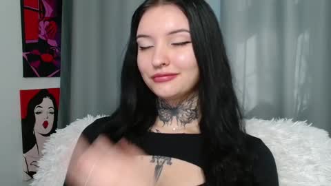 Lina online show from February 8, 9:13 am