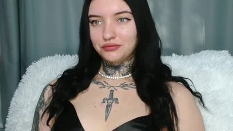 Lina online show from December 18, 9:36 am