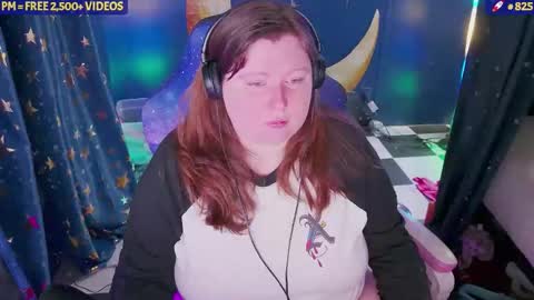 molly_moons online show from November 25, 3:52 am