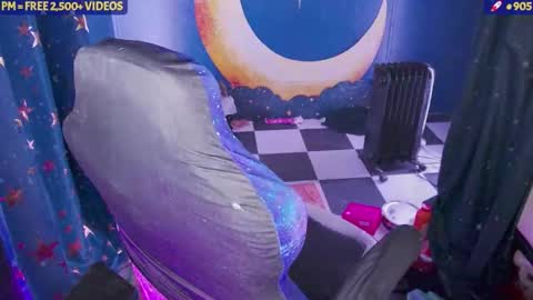 molly_moons online show from November 29, 4:27 am