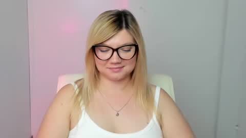 Molly online show from September 15, 11:51 am