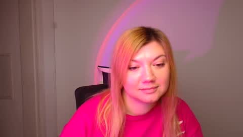 Molly online show from January 6, 1:30 pm