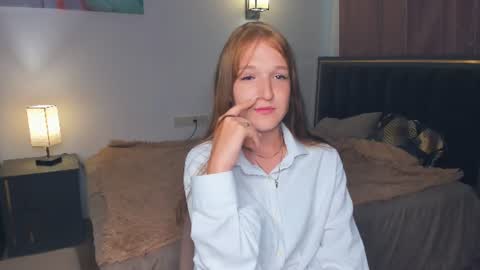 Molly online show from July 3, 6:30 am