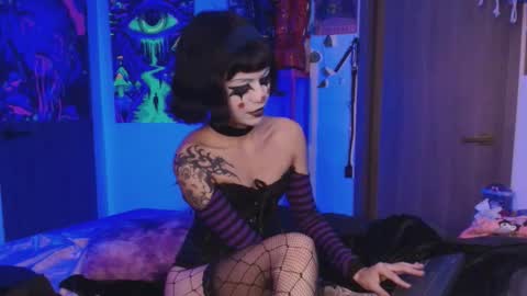 mollycrystalll online show from March 11, 6:06 am