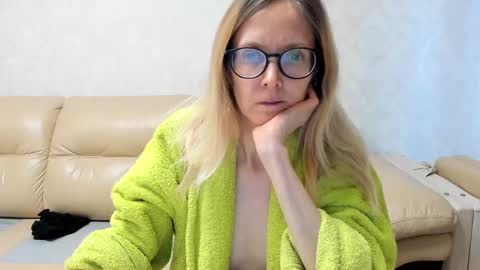 AngelMomm online show from February 18, 1:33 pm