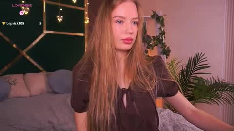 mollyymayy online show from March 4, 12:12 pm