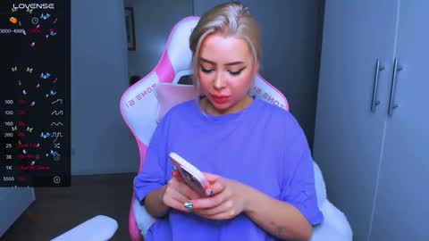   online show from December 9, 11:13 pm