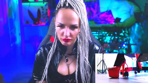 Snapshot of monicamaxwel chatting on March 10, 11:45 am Monika online show from March 10, 11:45 am