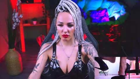 Snapshot of monicamaxwel chatting on February 11, 12:04 pm Monika online show from February 11, 12:04 pm