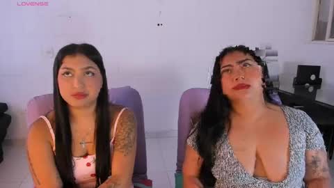 monikk__harrison online show from April 14, 1:22 pm