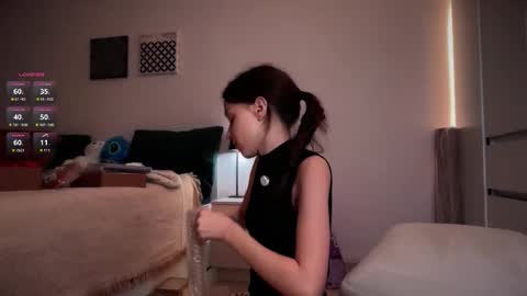 Mary online show from December 17, 11:03 am