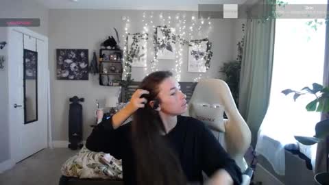 Lydia Mooney online show from January 11, 7:16 pm