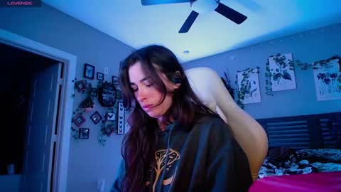 Lydia Mooney online show from February 8, 1:00 am