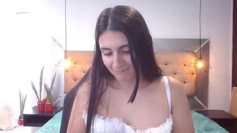 Luisa online show from December 3, 1:57 pm