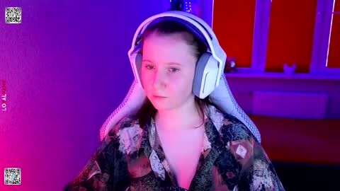 Lola online show from March 10, 3:05 pm