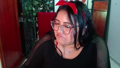 moon_sunflowers online show from November 14, 1:38 am