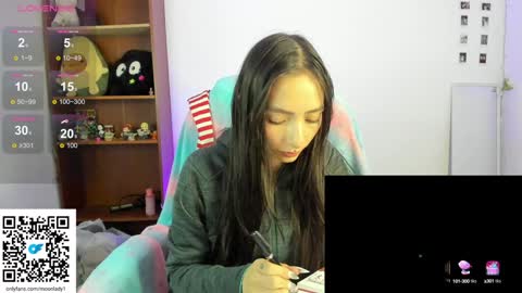 MOON  online show from December 31, 2:40 am