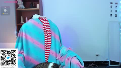 MOON  online show from December 18, 3:04 am